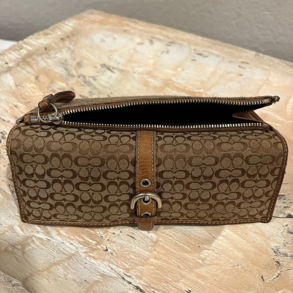 VTG COACH Signature Canvas Khaki Buckle Snap Button Back Zipper Pocket Tri-Fold